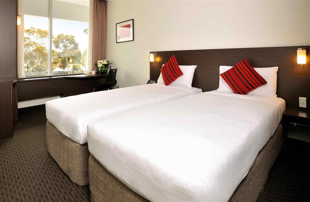 Ibis Melbourne - Глен Уейвърли Екстериор снимка