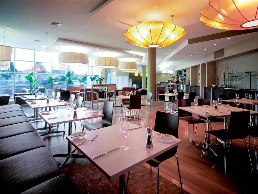 Ibis Melbourne - Глен Уейвърли Екстериор снимка
