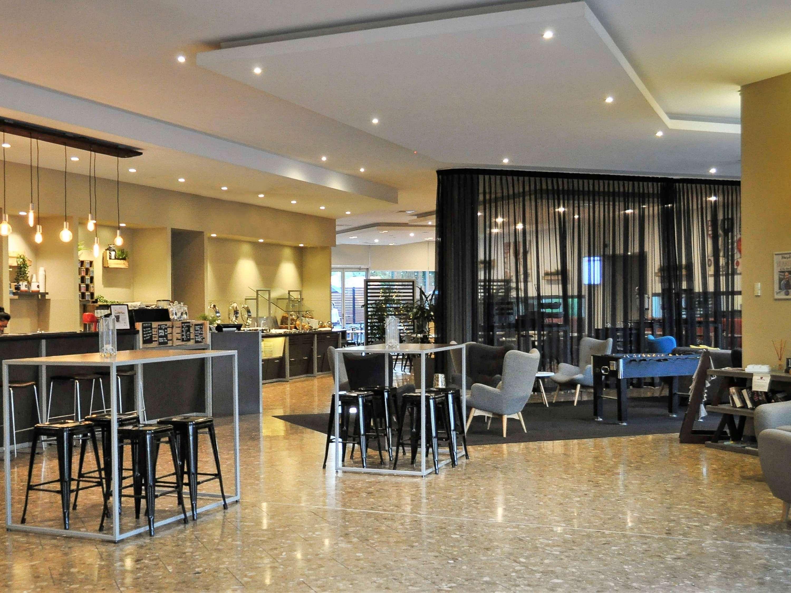 Ibis Melbourne - Глен Уейвърли Екстериор снимка
